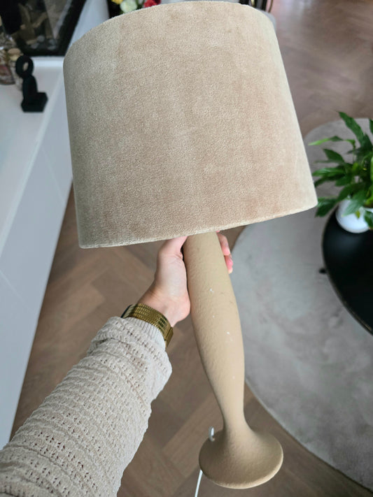 Beige tafellamp