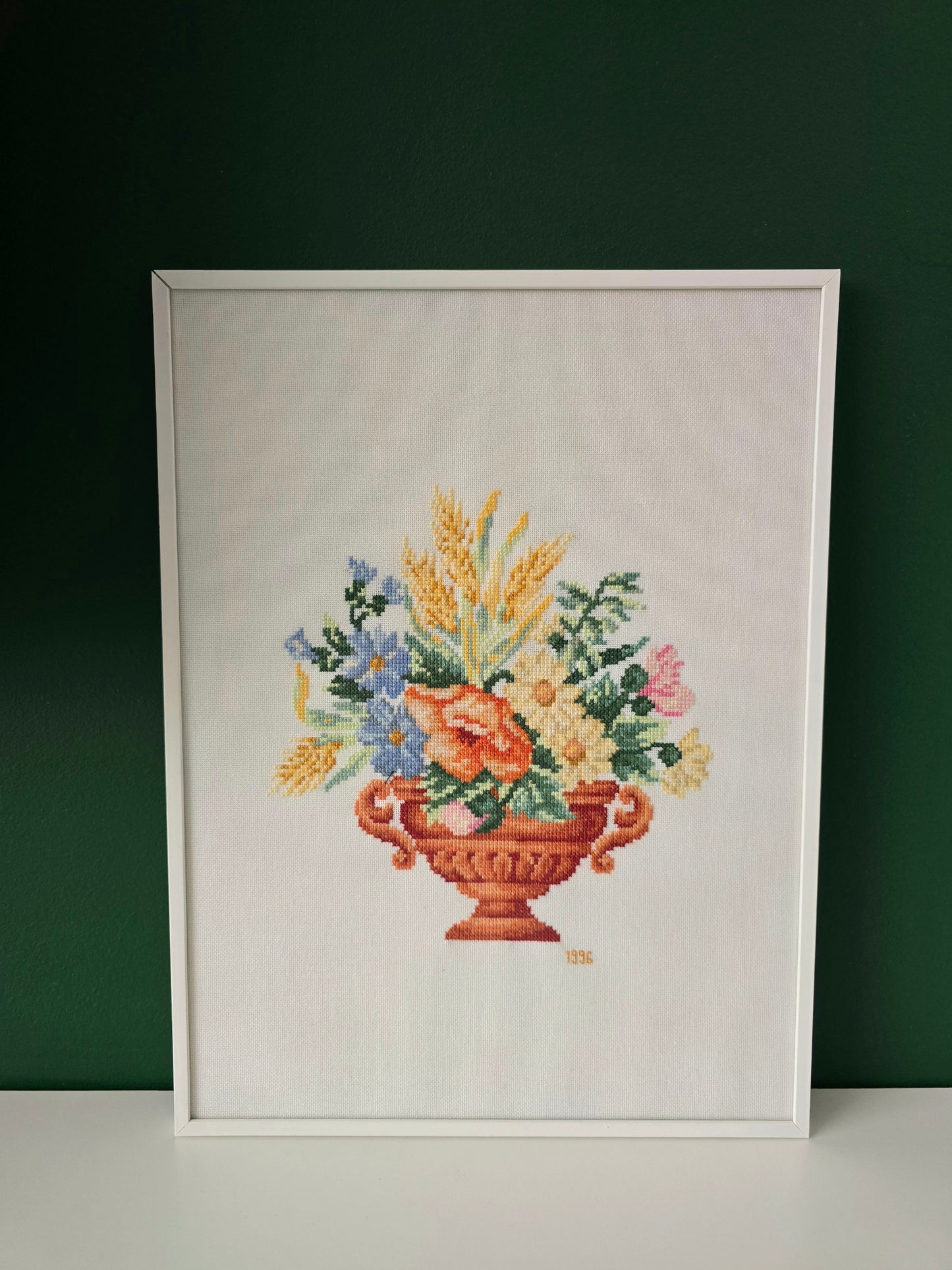 Geborduurd schilderij bloemenvaas